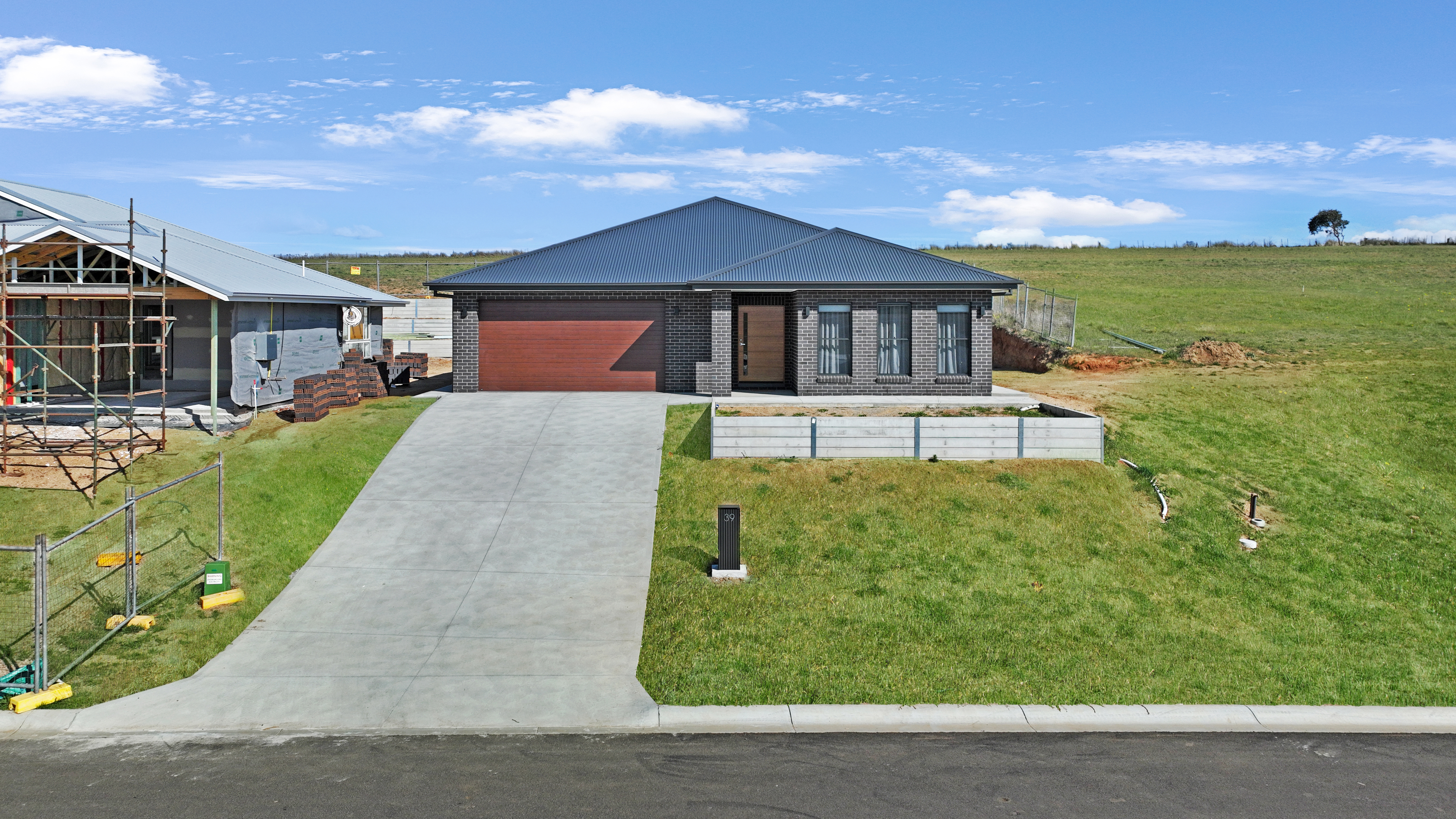 Custom Rural Home Sloping Blocks - Daniel Finn Builder